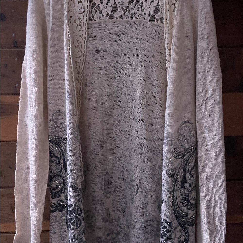 Elegant Cream and Gray Women's Sweater